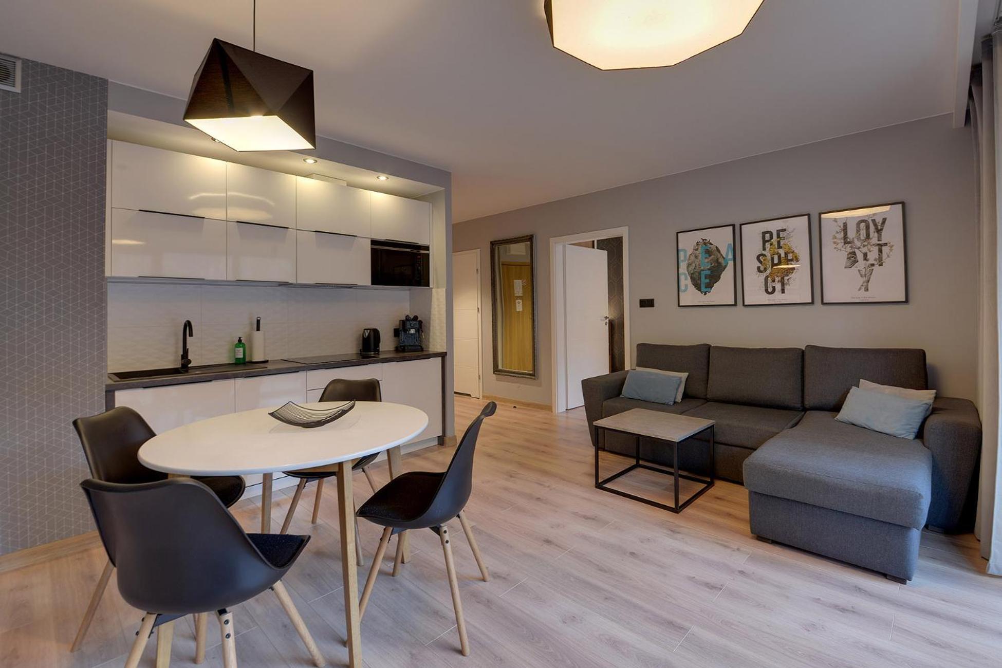 Rentplanet - Apartamenty Gorna Resorts ชกลาร์สกา ปอเรมบา ภายนอก รูปภาพ